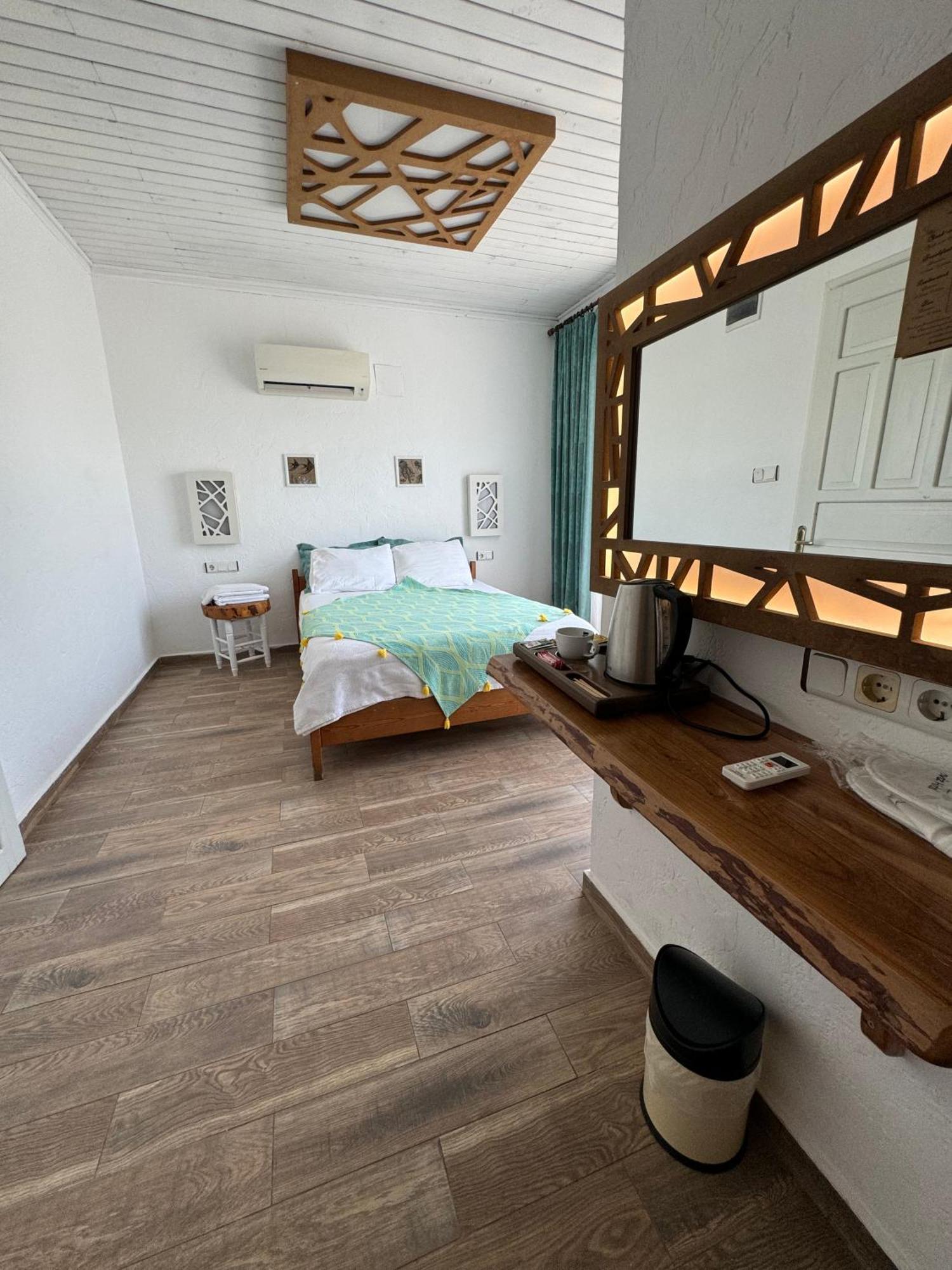 Ceneviz Hotel Adrasan Esterno foto